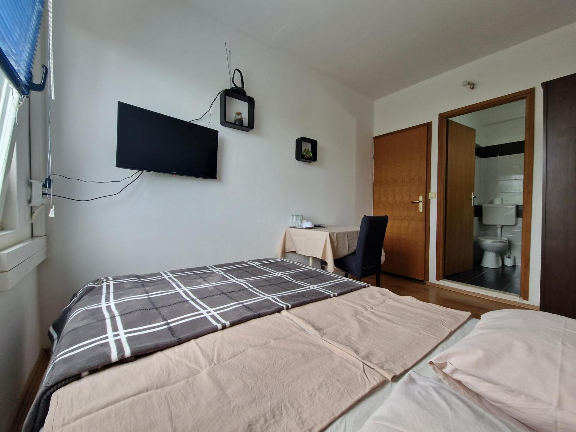 Ensuite Stay Rooms Split Exterior foto